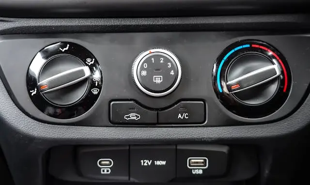 Klimaanlage im Auto warten – So bleibt sie frisch & leistungsstark
